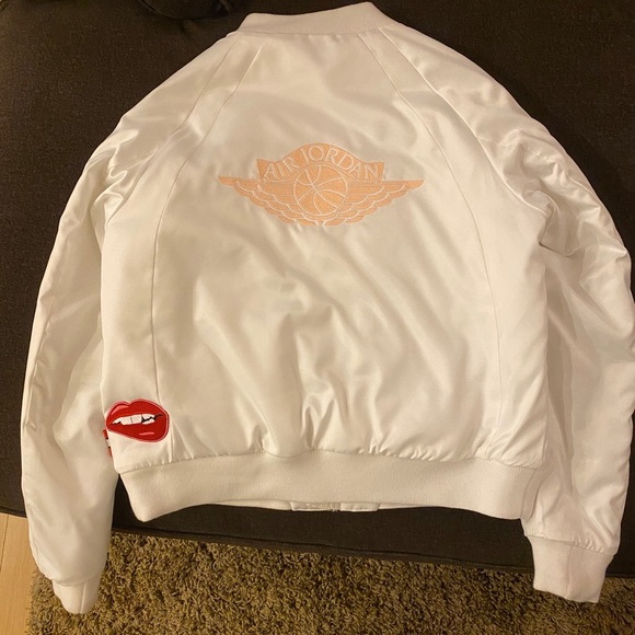 Women’s Air Jordan White Bomber Jacket NBA - Picture 2 of 2